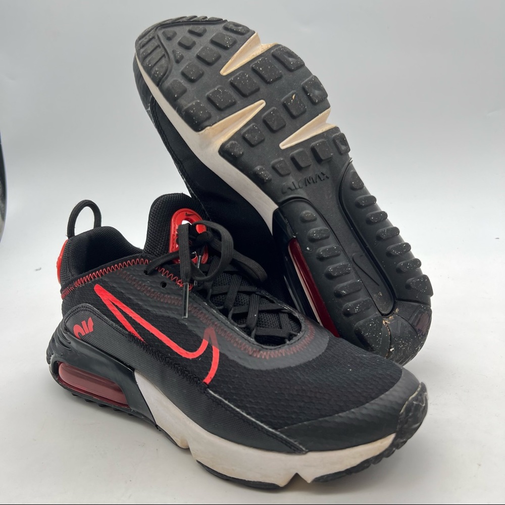Nike Air Max 2090 GS Black Chile Red CJ4066-004 Women’s 7  / 5.5 Y.